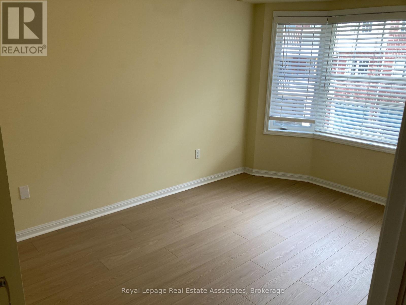 4 - 730 Neighbourhood Circle, Mississauga, Ontario  L5B 0B3 - Photo 29 - W13128440