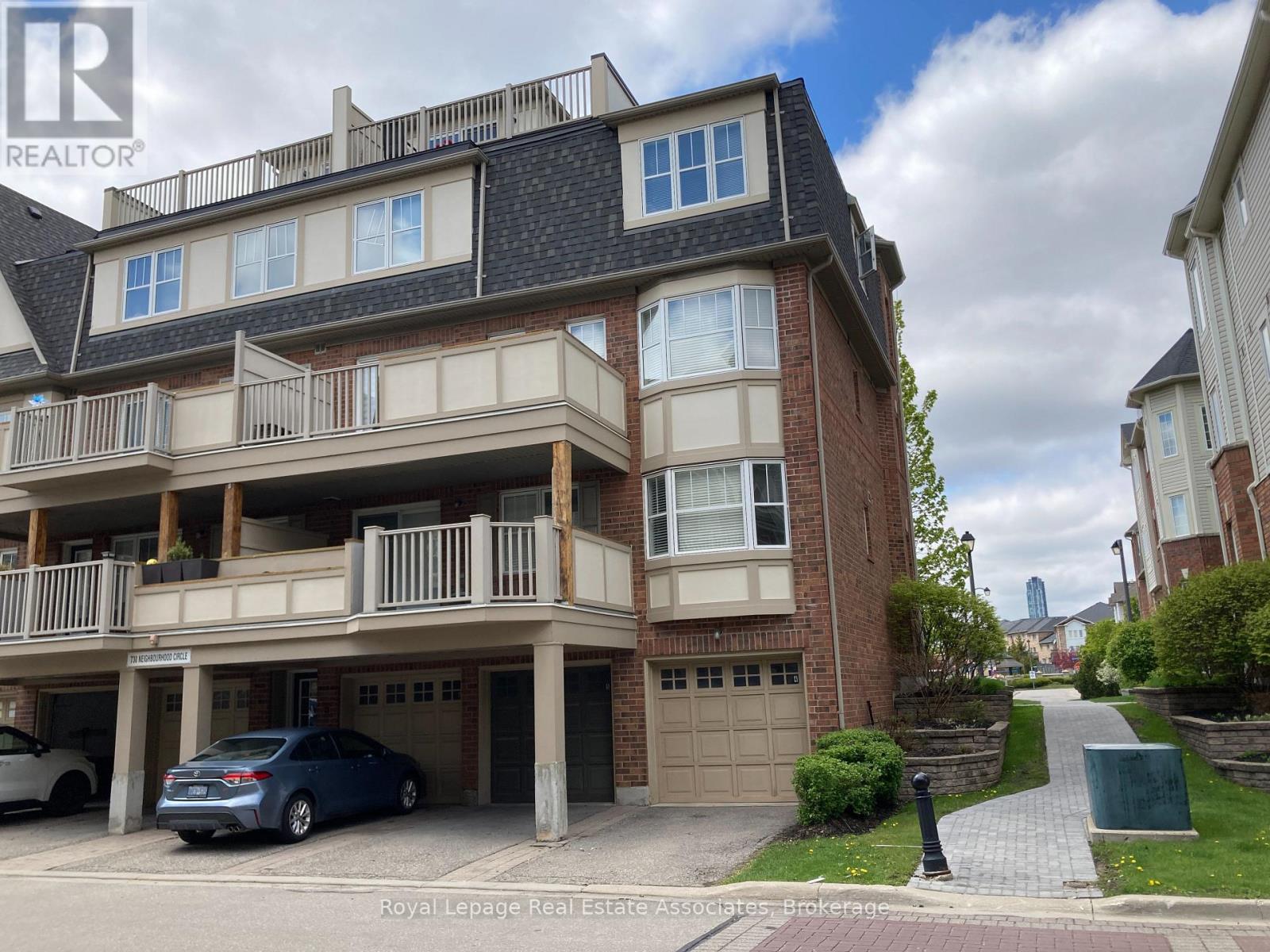 4 - 730 Neighbourhood Circle, Mississauga, Ontario  L5B 0B3 - Photo 39 - W13128440