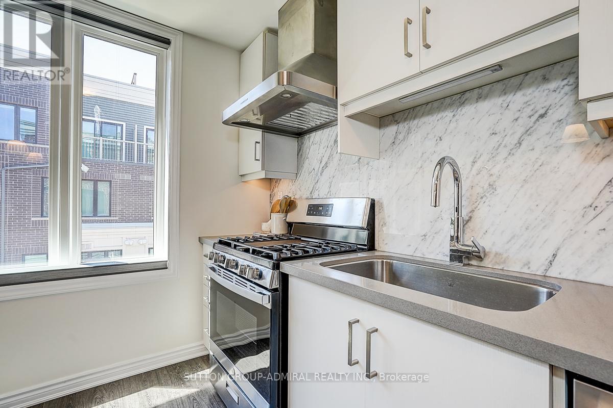 18 - 85 Eastwood Park Gardens, Toronto, Ontario  M8W 0B9 - Photo 11 - W13128480