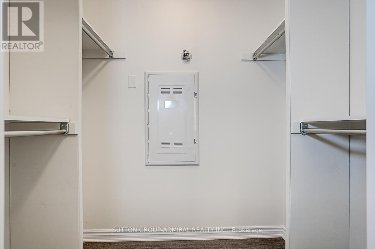 18 - 85 Eastwood Park Gardens, Toronto, Ontario  M8W 0B9 - Photo 22 - W13128480