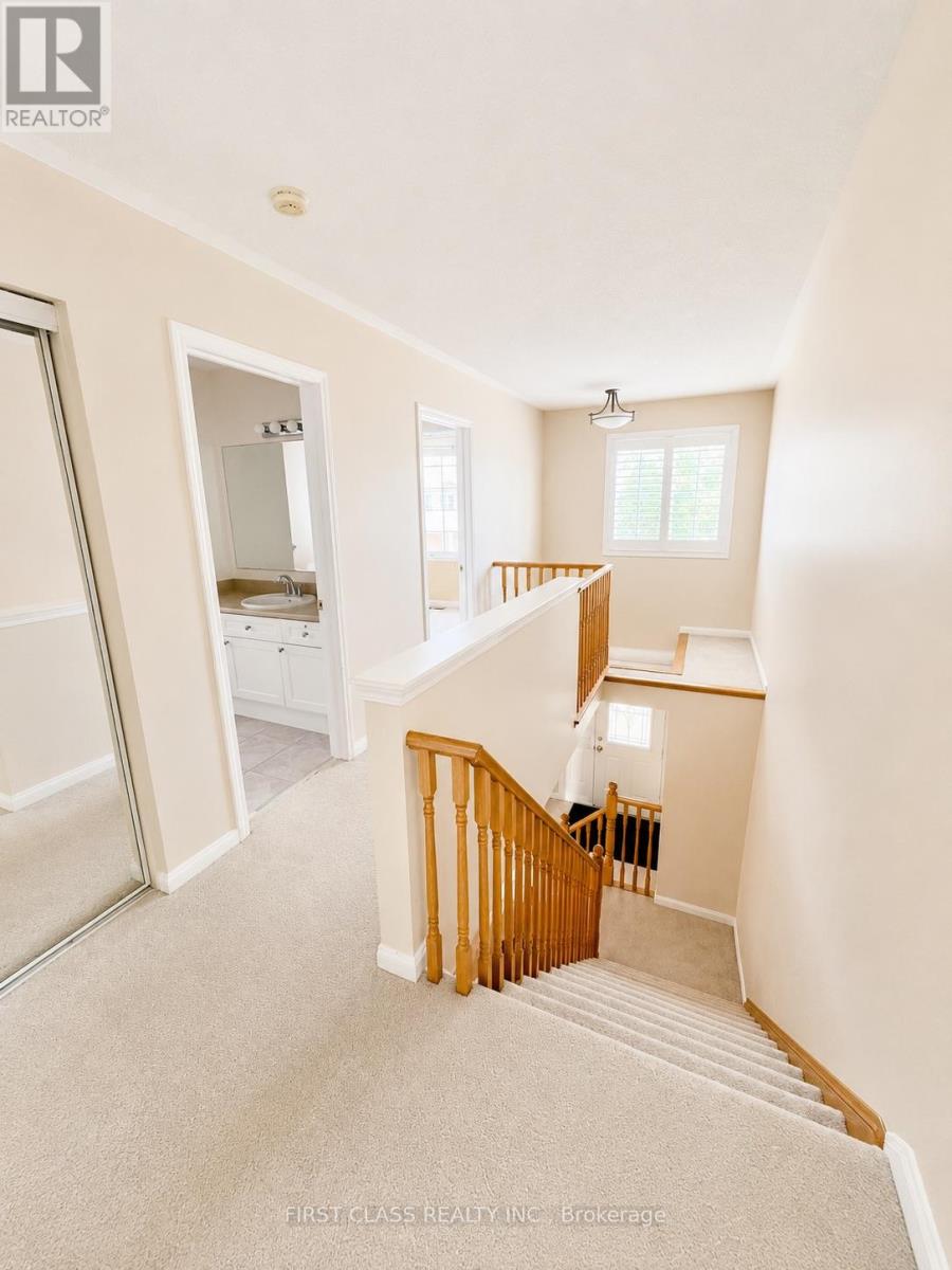 2372 Cornerbrooke Crescent, Oakville, Ontario  L6M 4B5 - Photo 12 - W13128482