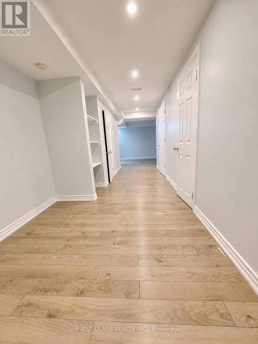 2372 Cornerbrooke Crescent, Oakville, Ontario  L6M 4B5 - Photo 19 - W13128482