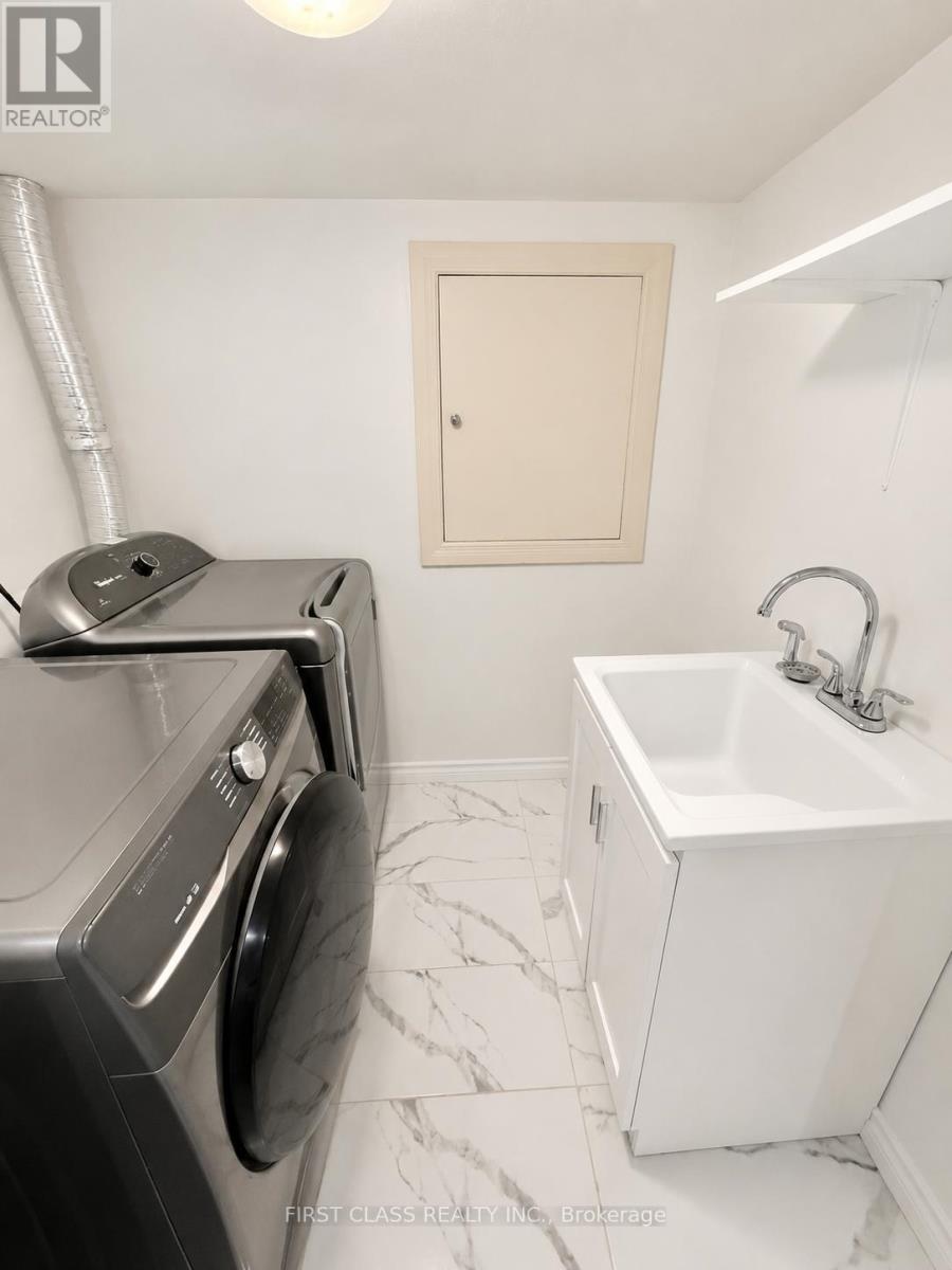 2372 Cornerbrooke Crescent, Oakville, Ontario  L6M 4B5 - Photo 23 - W13128482