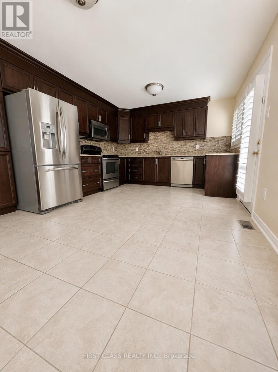 2372 Cornerbrooke Crescent, Oakville, Ontario  L6M 4B5 - Photo 7 - W13128482