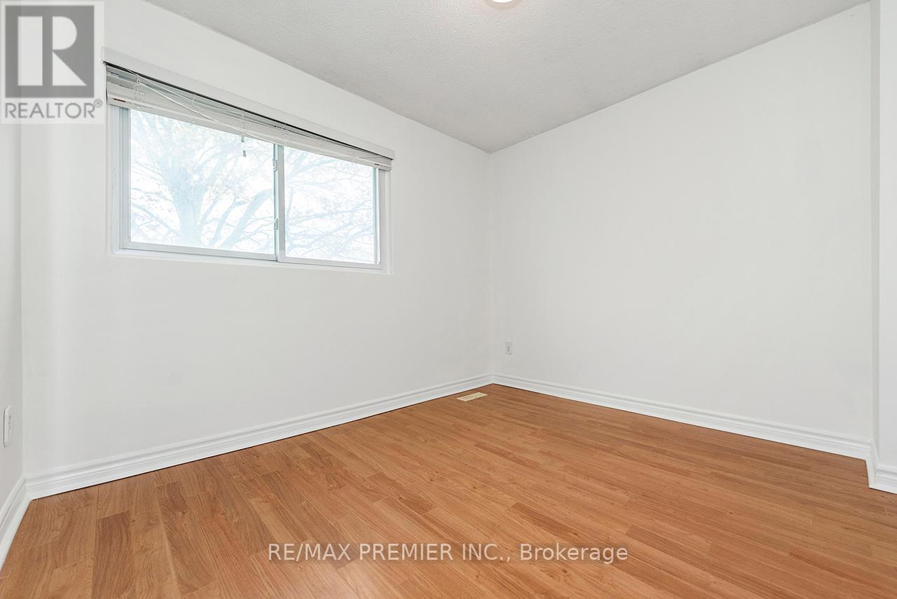 261 Leavens Court, Caledon, Ontario L7E 2A8 - Photo 17 - W13128504