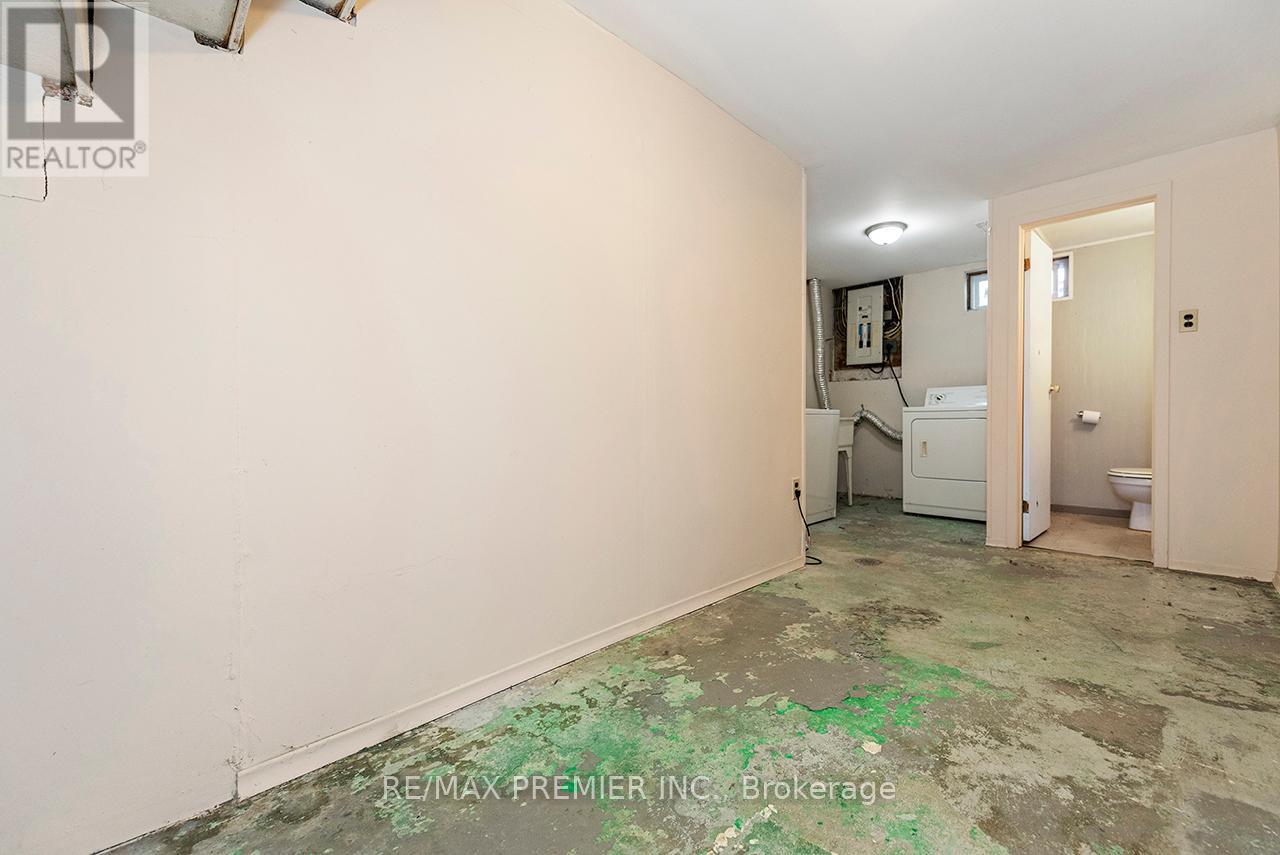 261 Leavens Court, Caledon, Ontario L7E 2A8 - Photo 31 - W13128504