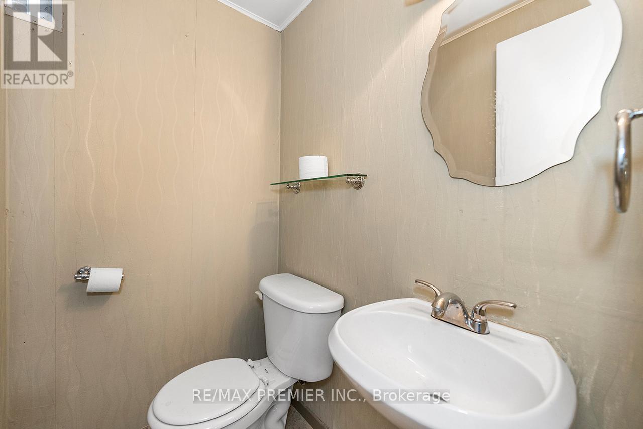 261 Leavens Court, Caledon, Ontario L7E 2A8 - Photo 34 - W13128504