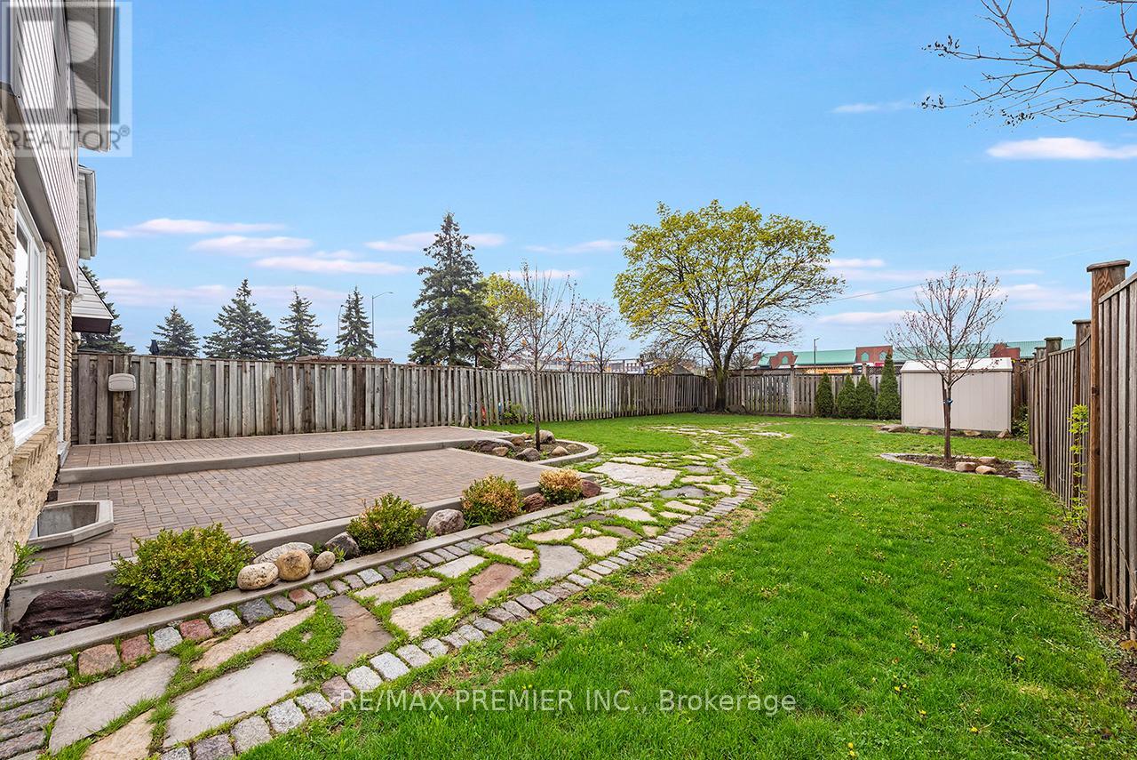 261 Leavens Court, Caledon, Ontario L7E 2A8 - Photo 35 - W13128504
