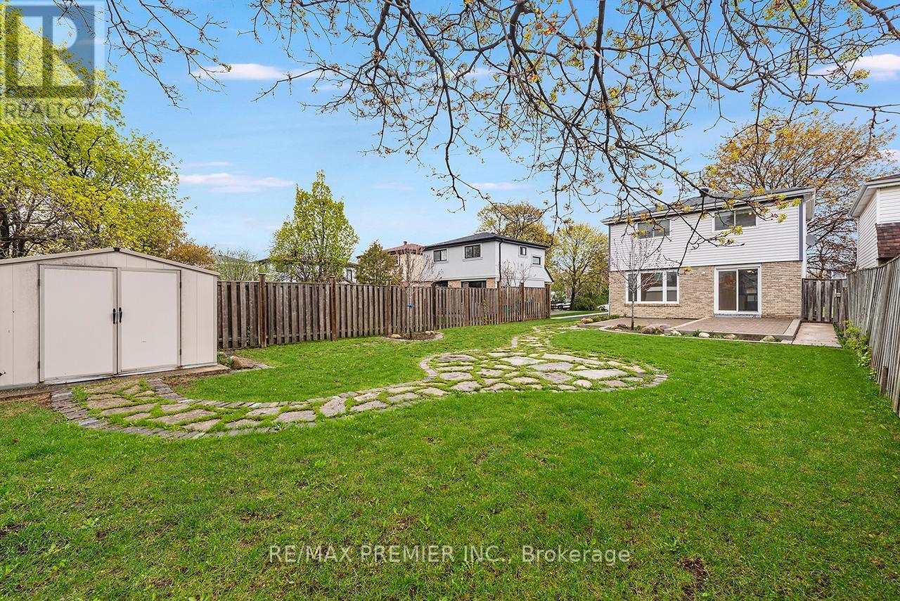261 Leavens Court, Caledon, Ontario L7E 2A8 - Photo 37 - W13128504
