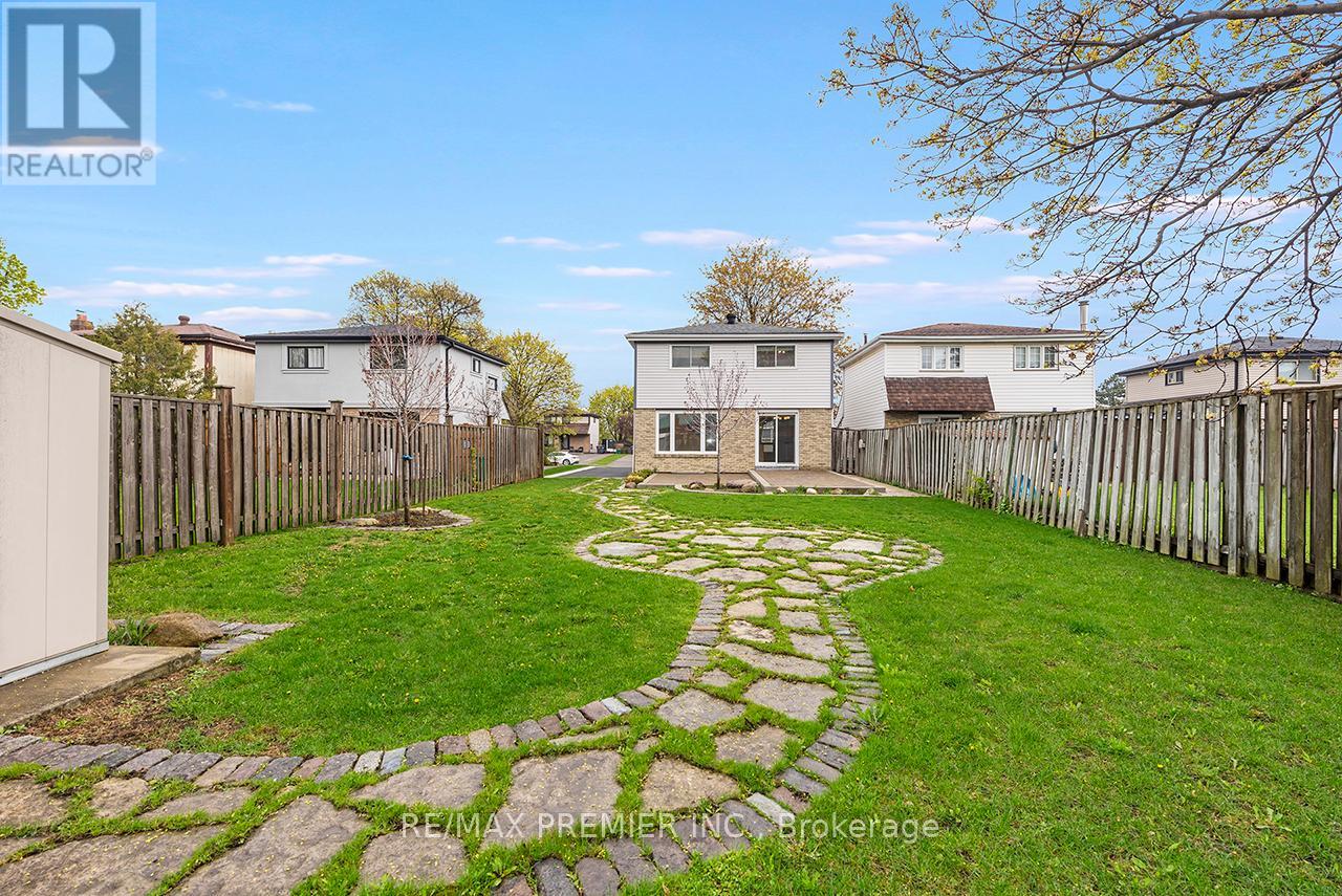 261 Leavens Court, Caledon, Ontario L7E 2A8 - Photo 38 - W13128504