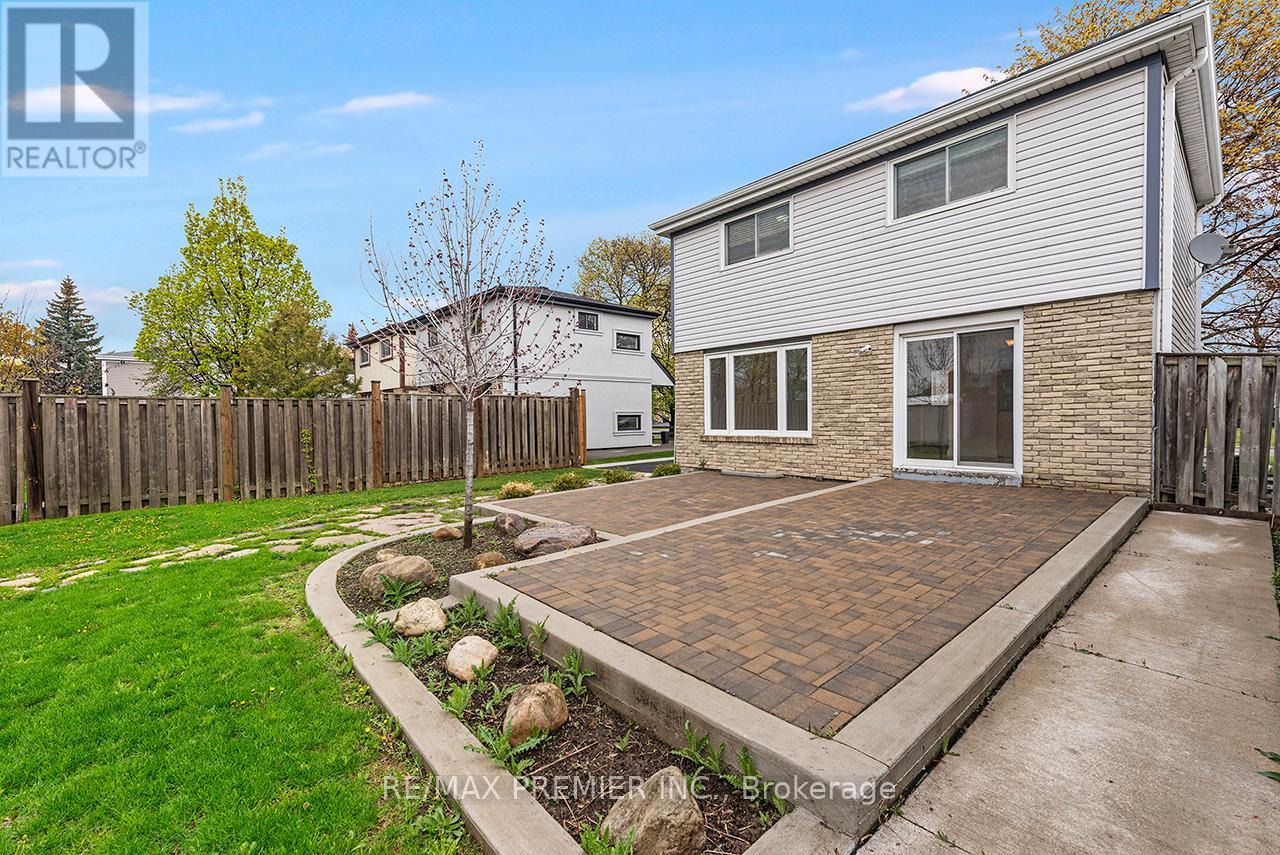 261 Leavens Court, Caledon, Ontario L7E 2A8 - Photo 39 - W13128504