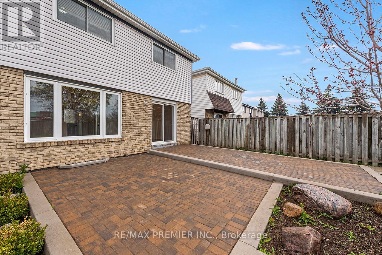 261 Leavens Court, Caledon, Ontario L7E 2A8 - Photo 40 - W13128504