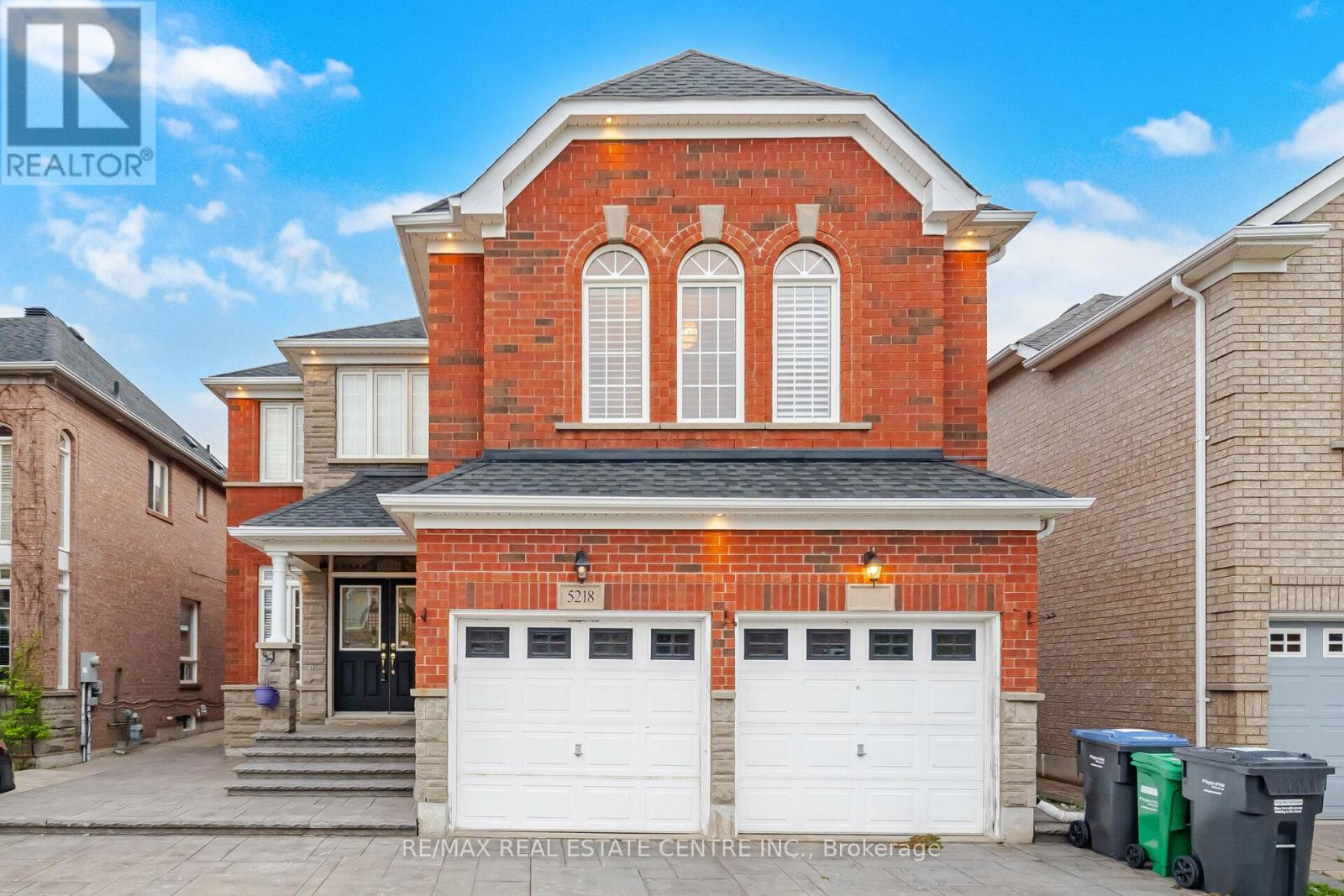 5218 Oscar Peterson Boulevard, Mississauga, Ontario  L5M 0E1 - Photo 1 - W13128522