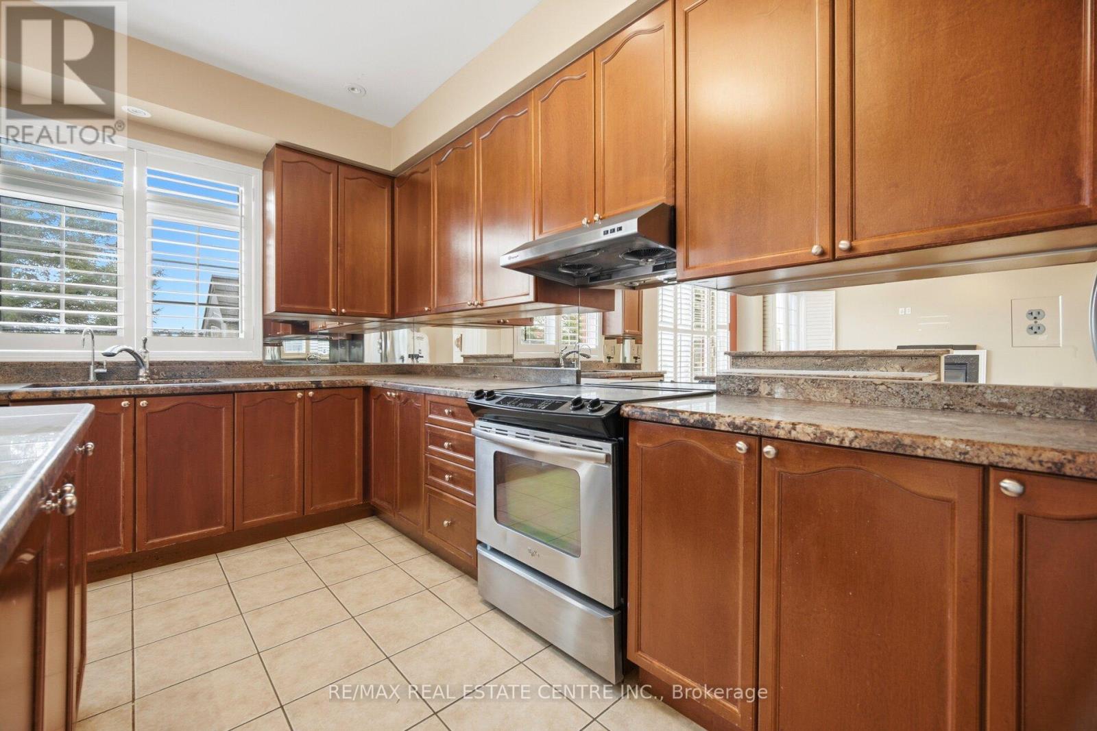 5218 Oscar Peterson Boulevard, Mississauga, Ontario  L5M 0E1 - Photo 10 - W13128522