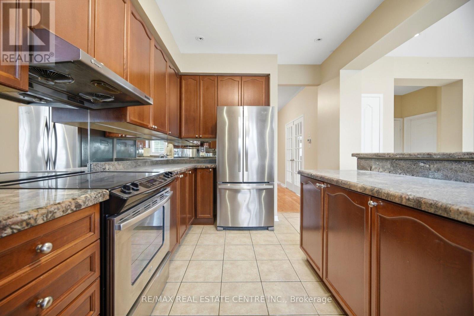 5218 Oscar Peterson Boulevard, Mississauga, Ontario  L5M 0E1 - Photo 11 - W13128522