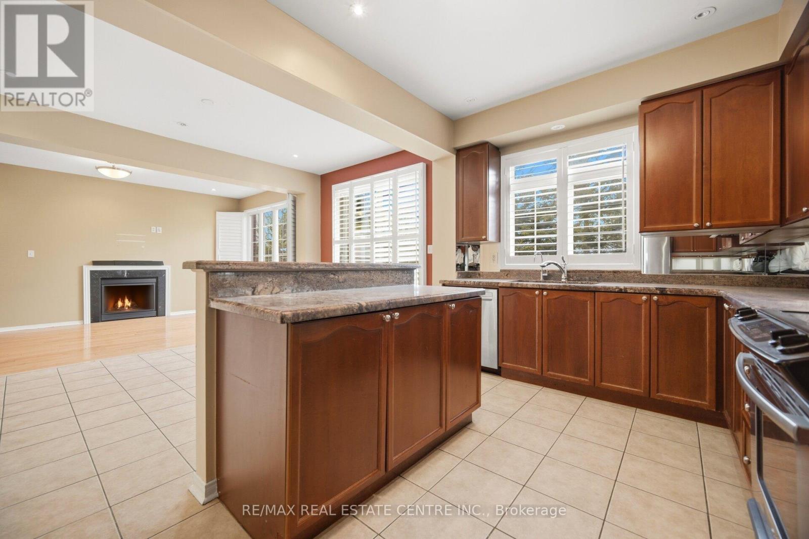 5218 Oscar Peterson Boulevard, Mississauga, Ontario  L5M 0E1 - Photo 12 - W13128522