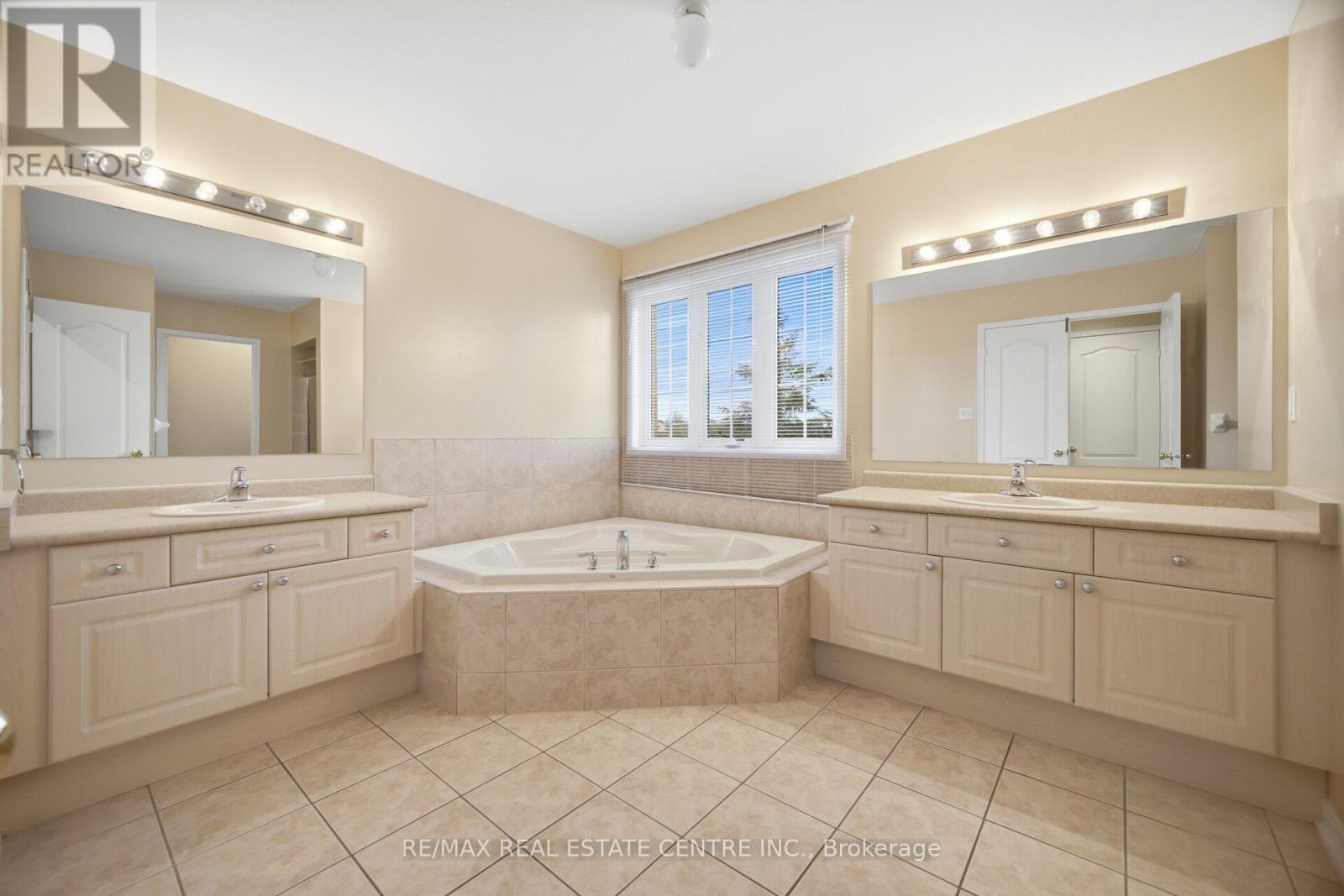 5218 Oscar Peterson Boulevard, Mississauga, Ontario  L5M 0E1 - Photo 30 - W13128522