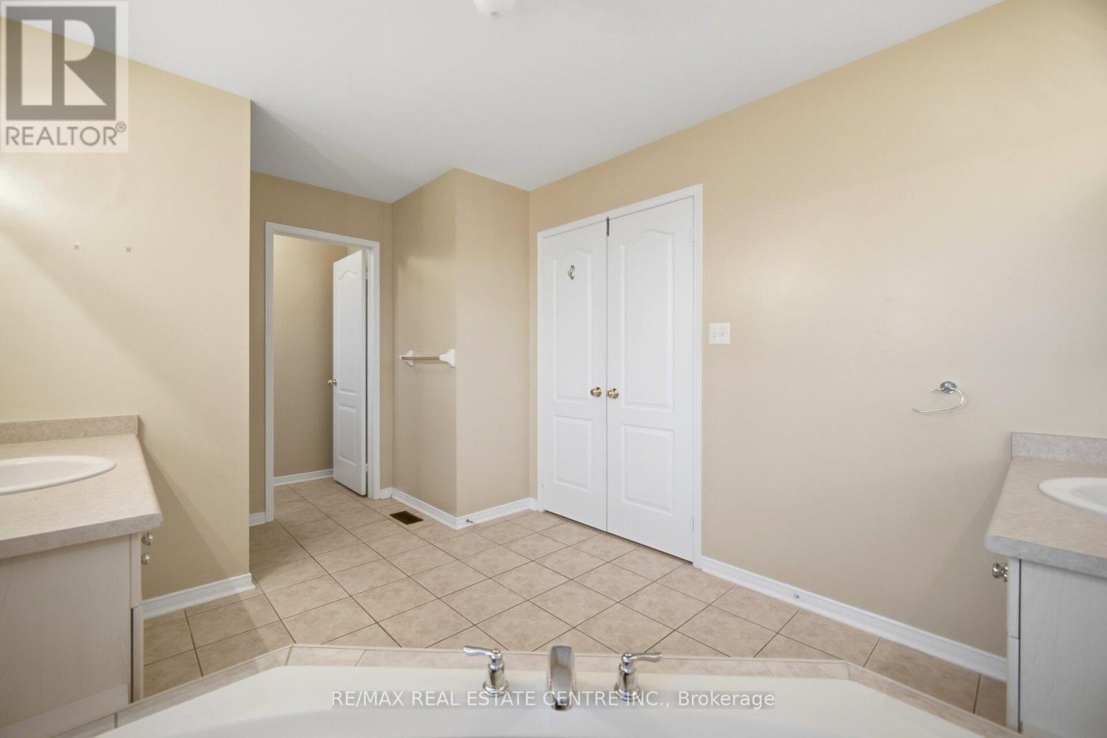 5218 Oscar Peterson Boulevard, Mississauga, Ontario  L5M 0E1 - Photo 34 - W13128522