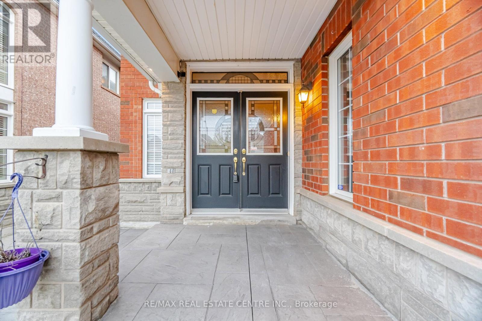 5218 Oscar Peterson Boulevard, Mississauga, Ontario  L5M 0E1 - Photo 4 - W13128522