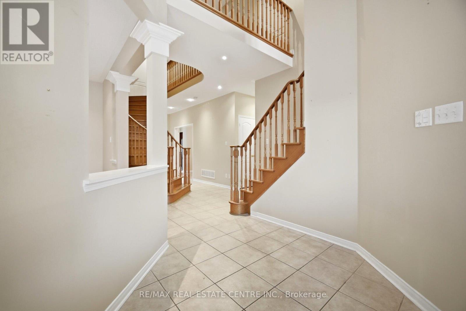 5218 Oscar Peterson Boulevard, Mississauga, Ontario  L5M 0E1 - Photo 6 - W13128522