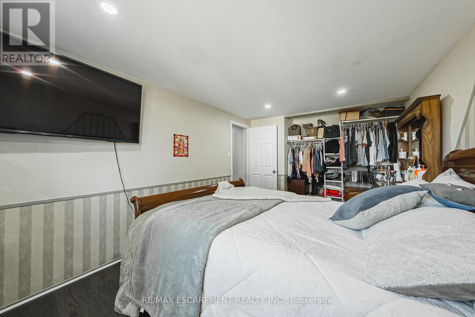 235 Larch Street, Hamilton, Ontario  L8T 4P5 - Photo 14 - X13128500