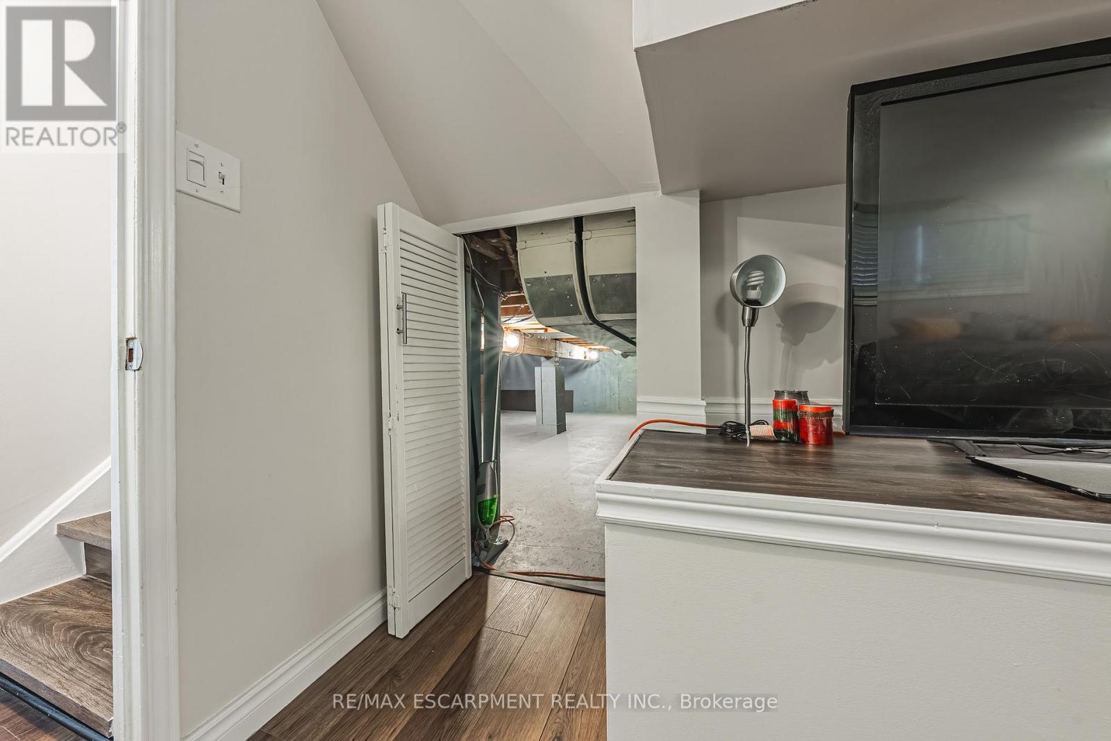 235 Larch Street, Hamilton, Ontario  L8T 4P5 - Photo 25 - X13128500