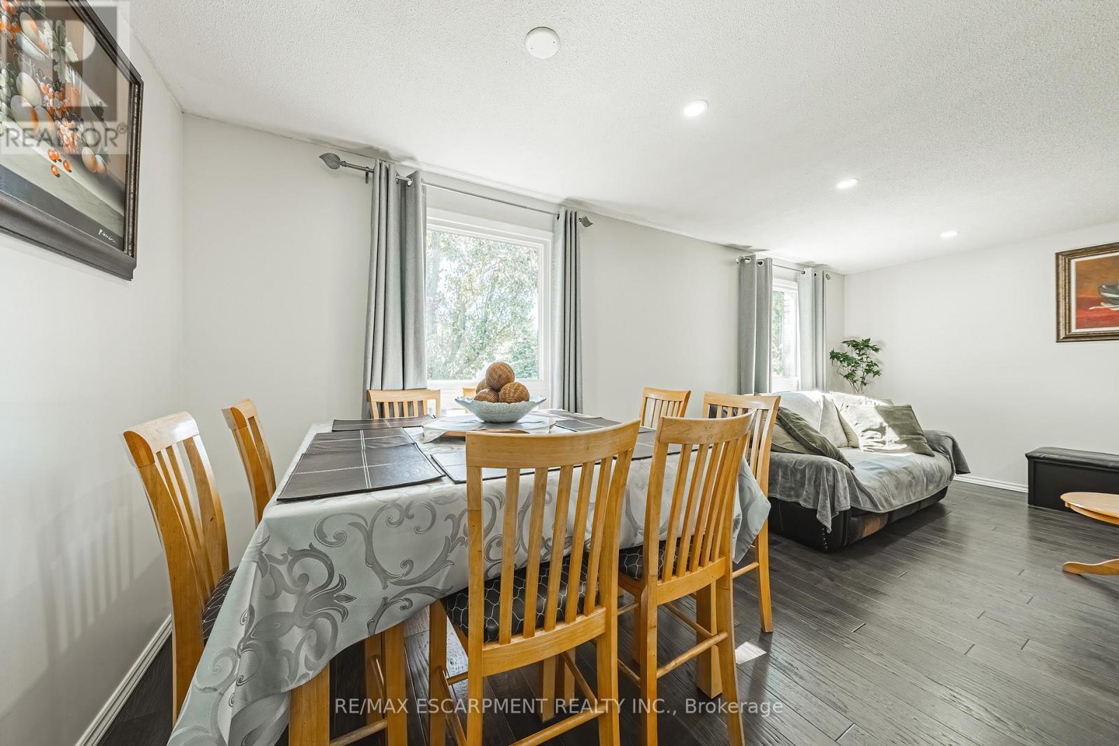 235 Larch Street, Hamilton, Ontario  L8T 4P5 - Photo 9 - X13128500