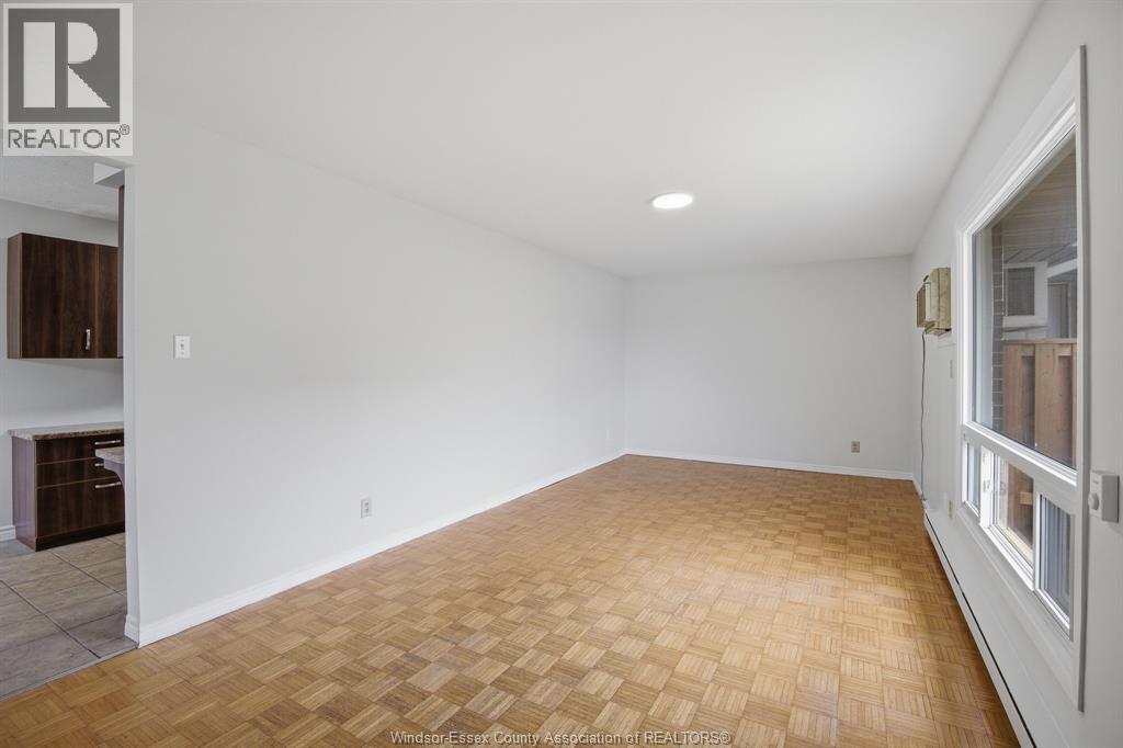 2915 Meadowbrook Lane Unit# 10, Windsor, Ontario  N8T 3C4 - Photo 5 - 26010676