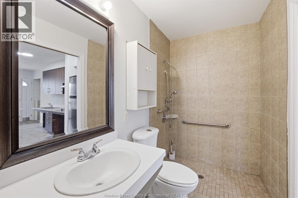 2915 Meadowbrook Lane Unit# 10, Windsor, Ontario  N8T 3C4 - Photo 15 - 26010676