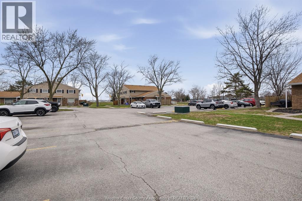 2915 Meadowbrook Lane Unit# 10, Windsor, Ontario  N8T 3C4 - Photo 22 - 26010676