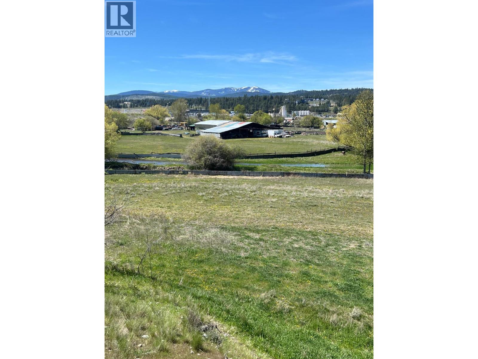 2400 22nd  N Street, Cranbrook, British Columbia  V1C 4J1 - Photo 2 - 2476831