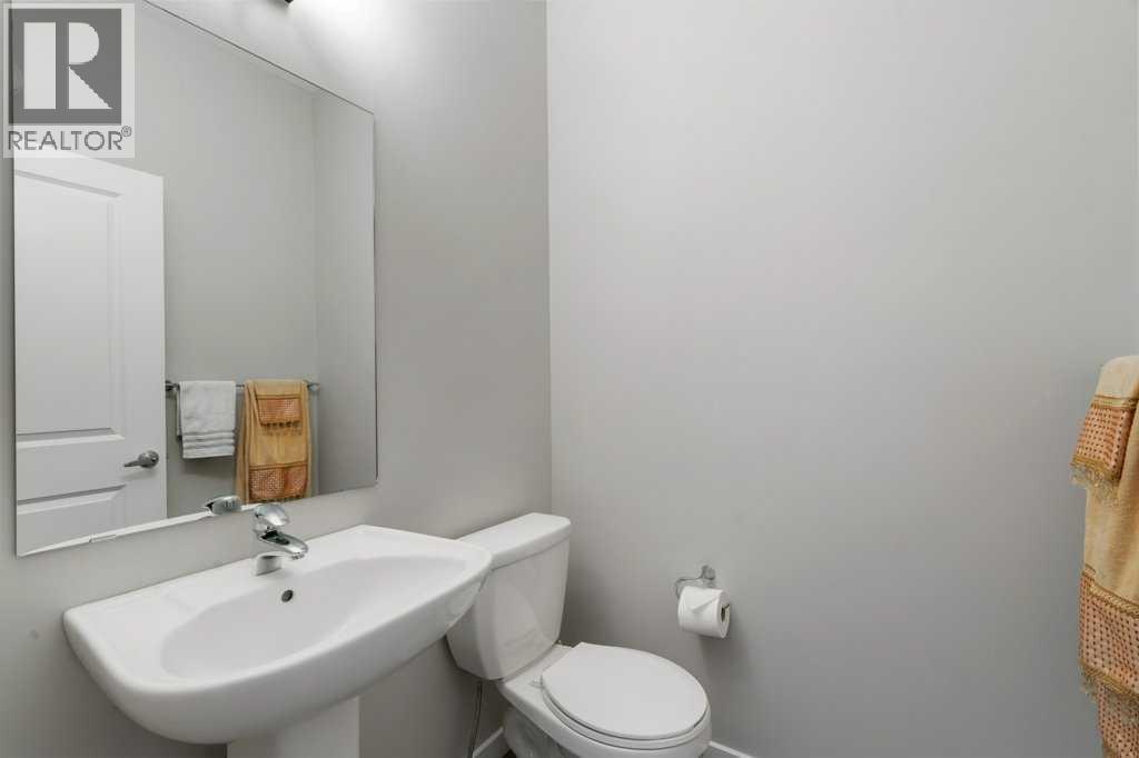 234 Carringsby Way NW, Calgary, Alberta  T3P 1T5 - Photo 12 - A2286942