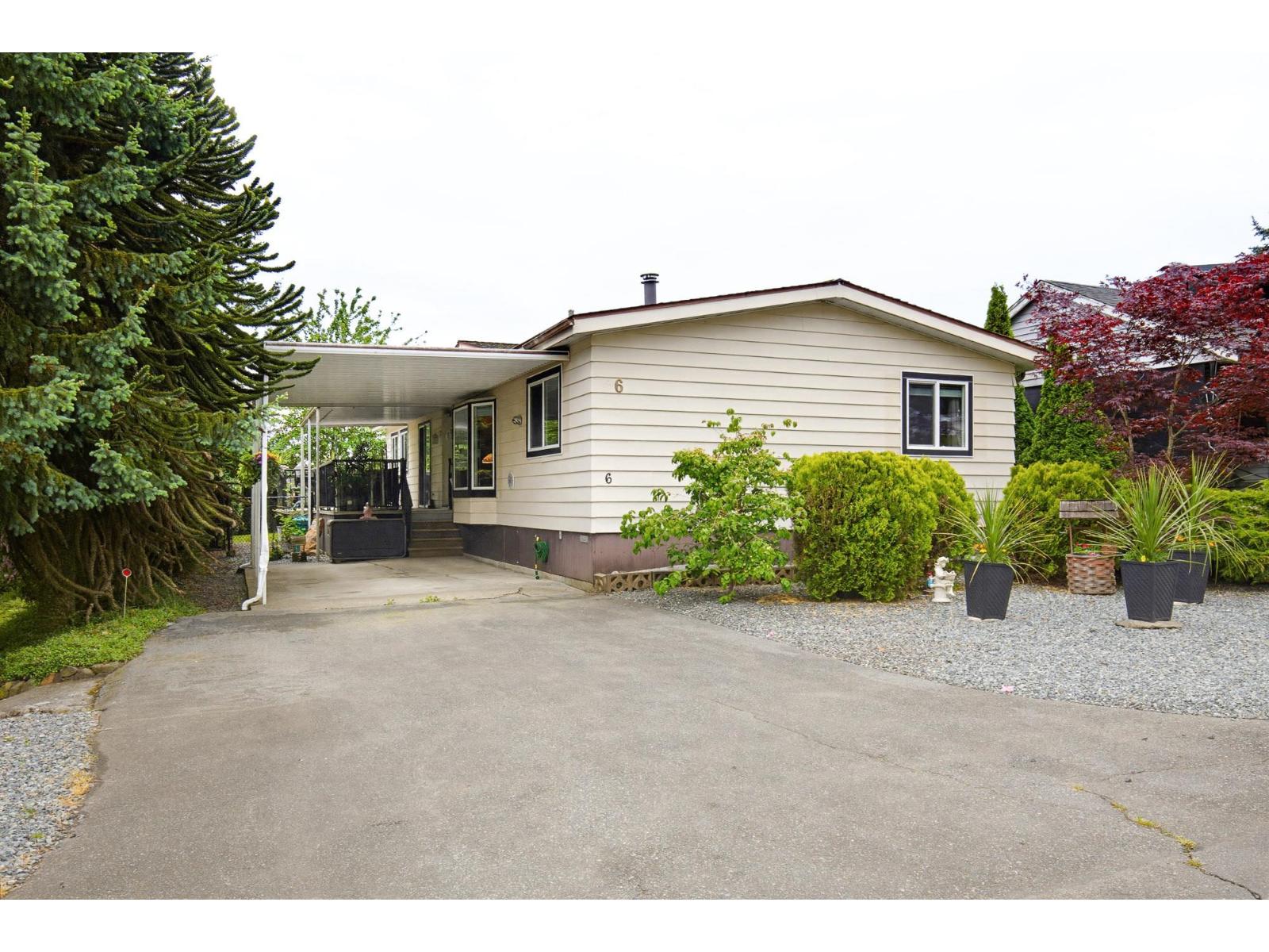 6 27111 0 Avenue, Langley, British Columbia  V4W 2S9 - Photo 1 - R3122577