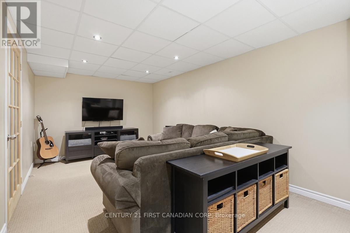 792 Guildwood Boulevard, London North, Ontario  N6H 5G2 - Photo 34 - X13128670