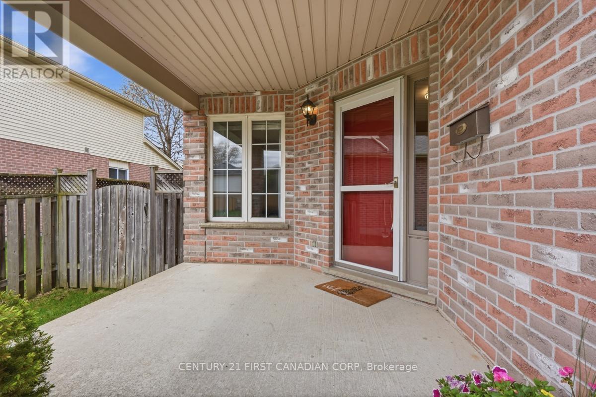 792 Guildwood Boulevard, London North, Ontario  N6H 5G2 - Photo 5 - X13128670