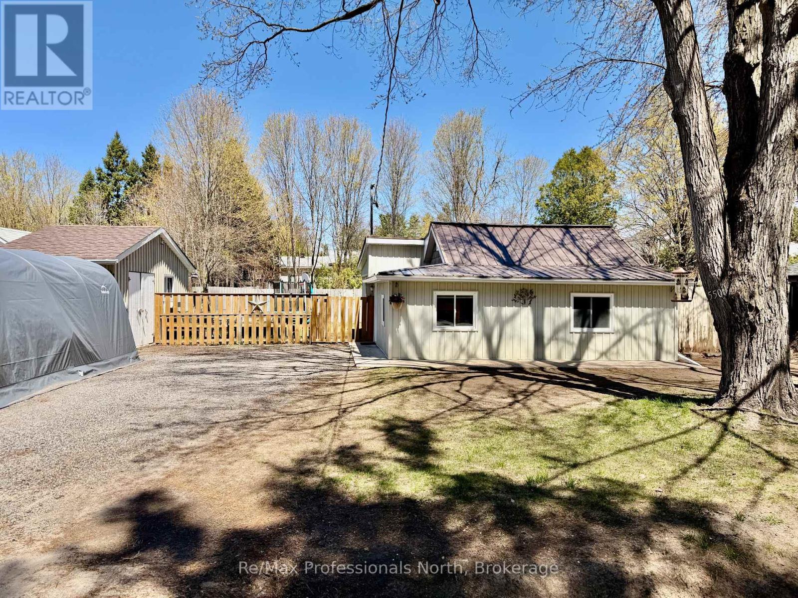 550 PINEDALE ROAD, Gravenhurst, Ontario
