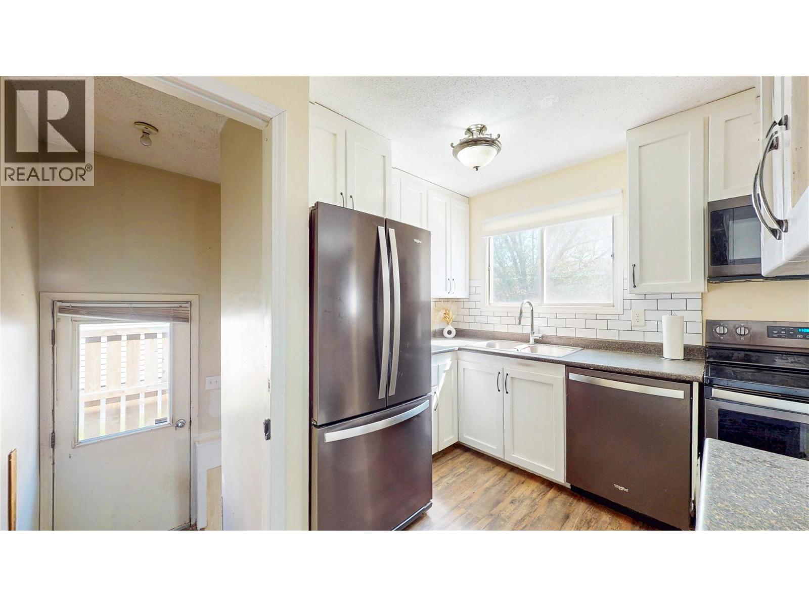 704 23rd Avenue N, Cranbrook, British Columbia V1C 5L2 - Photo 6 - 10387453