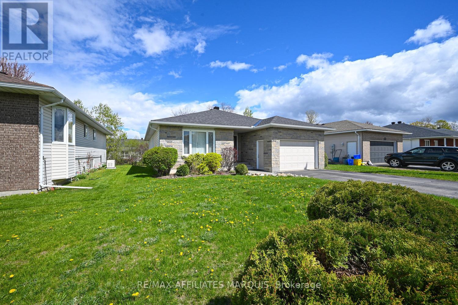 227 Lera Street, Smiths Falls, Ontario  K7A 5M5 - Photo 1 - X13128692