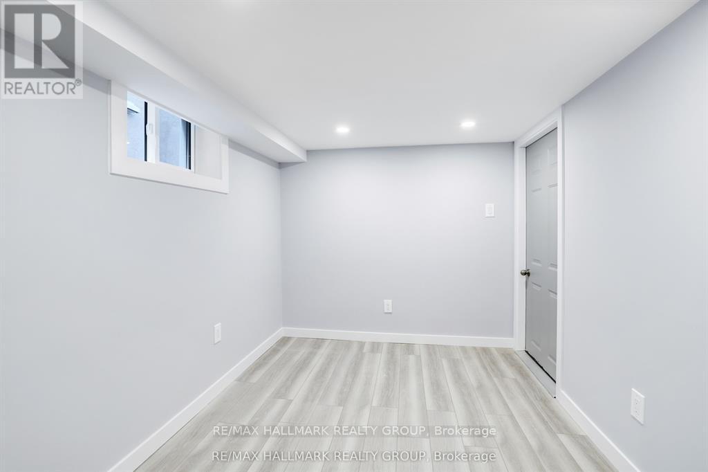 B - 15 Marier Avenue, Ottawa, Ontario  K1L 5S6 - Photo 11 - X13128696