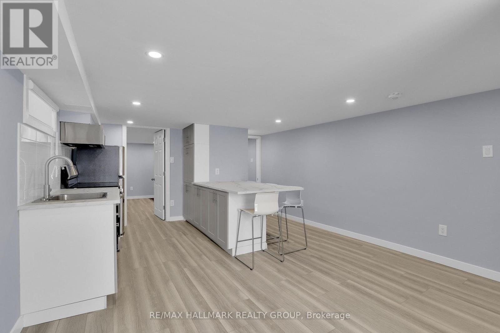B - 15 Marier Avenue, Ottawa, Ontario  K1L 5S6 - Photo 5 - X13128696