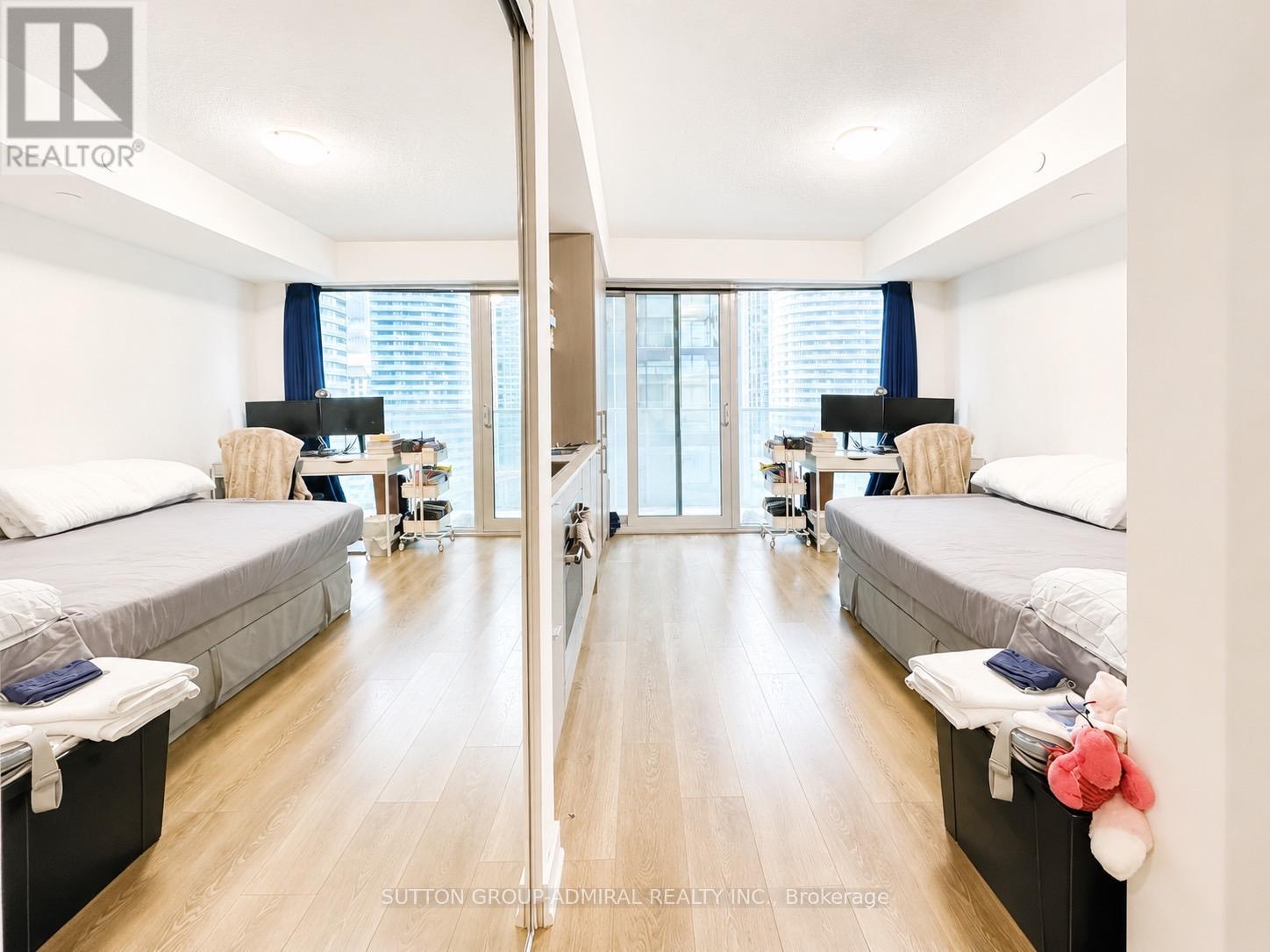 1011 - 100 Harbour Street, Toronto, Ontario  M5J 0B5 - Photo 7 - C13096852