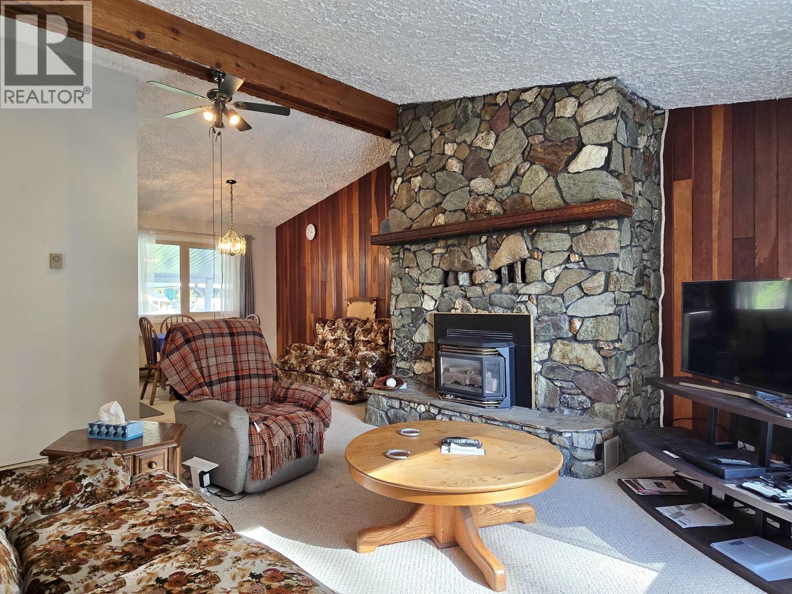 1405 Kallyn Road, Esler / Dog Creek, British Columbia  V2G 4Y1 - Photo 12 - R3123737
