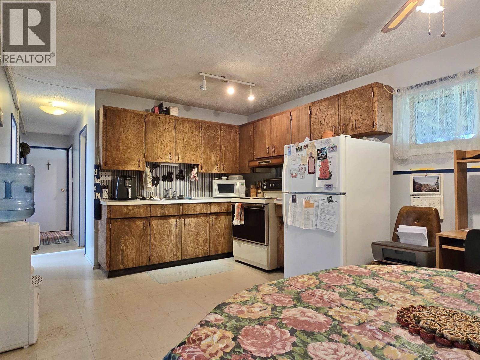 1405 Kallyn Road, Esler / Dog Creek, British Columbia  V2G 4Y1 - Photo 25 - R3123737
