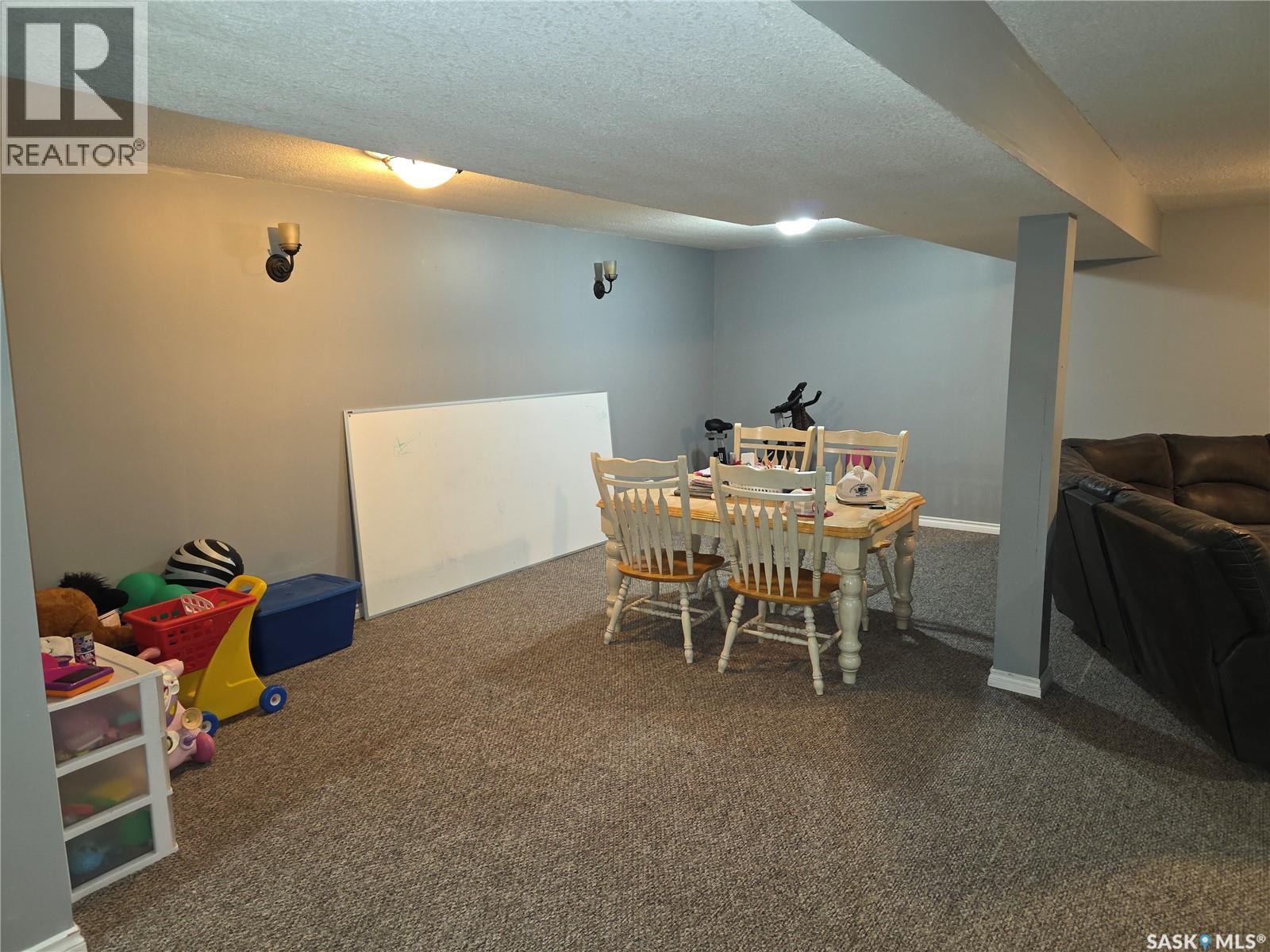 213 9th Street E, Wynyard, Saskatchewan  S0A 4T0 - Photo 28 - SK036020