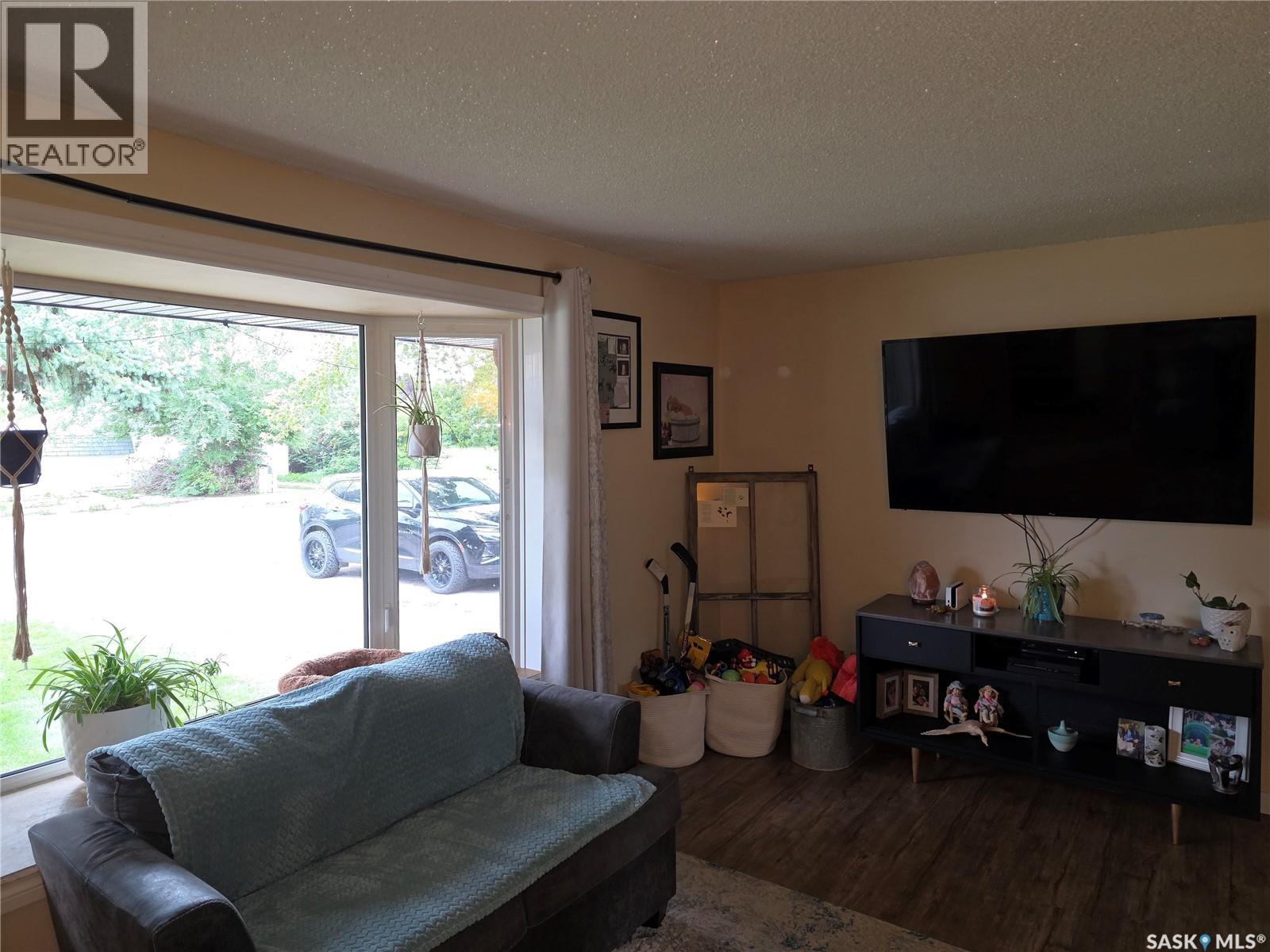 213 9th Street E, Wynyard, Saskatchewan  S0A 4T0 - Photo 7 - SK036020