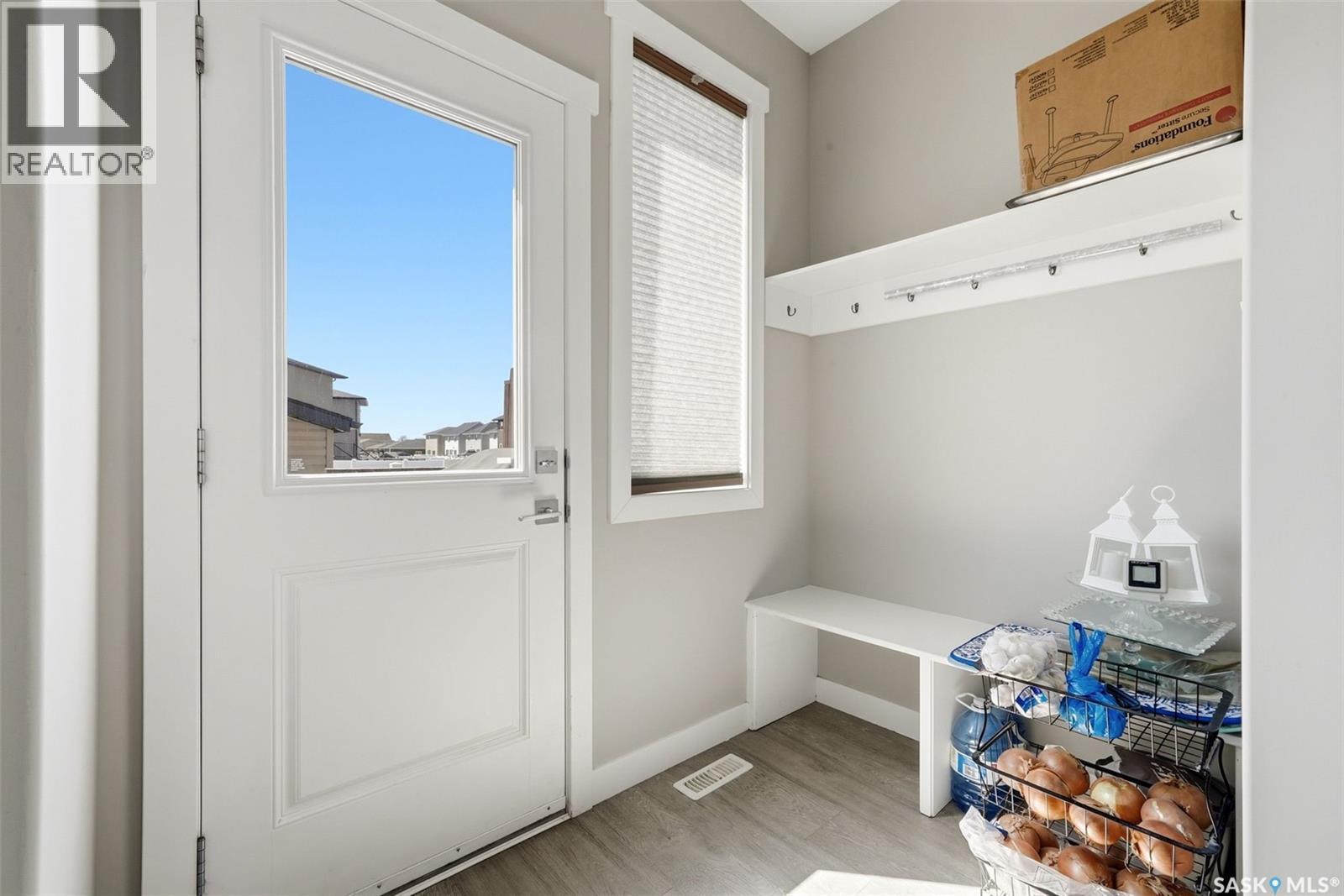 4217 E Keller Avenue, Regina, Saskatchewan  S4V 3P8 - Photo 4 - SK036010