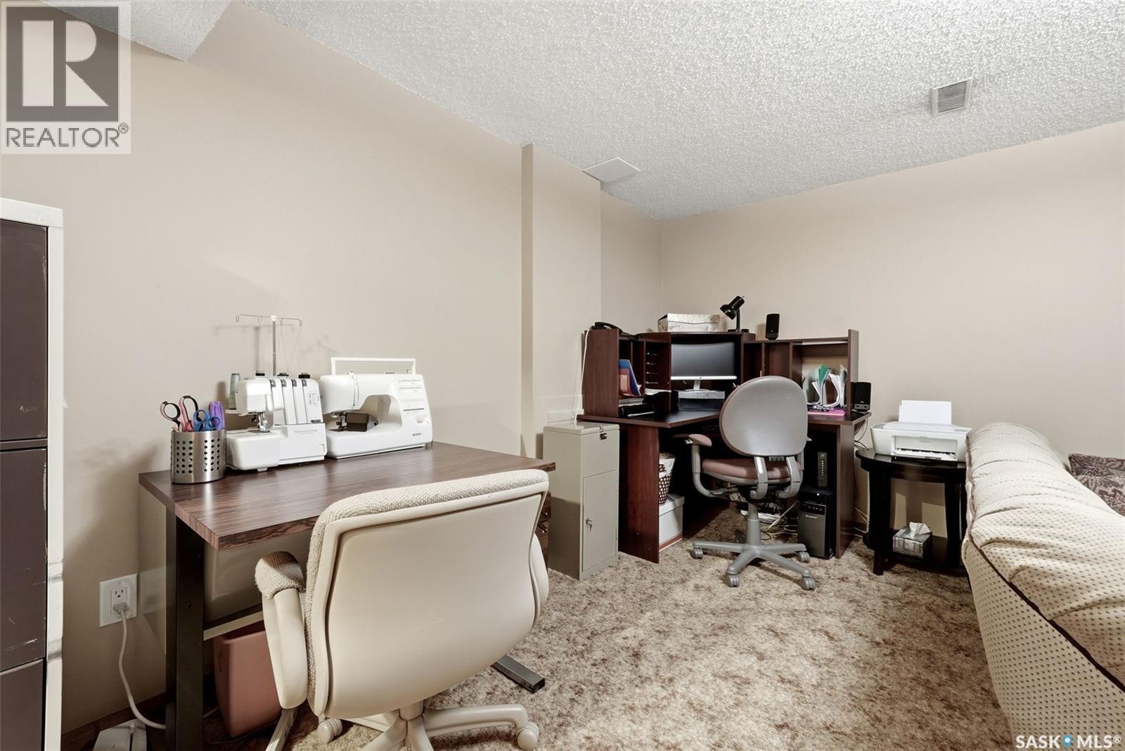 41 Spruceview Road, Regina, Saskatchewan  S4R 0E1 - Photo 24 - SK036005
