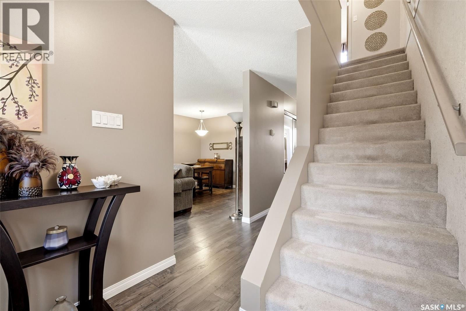 41 Spruceview Road, Regina, Saskatchewan  S4R 0E1 - Photo 4 - SK036005