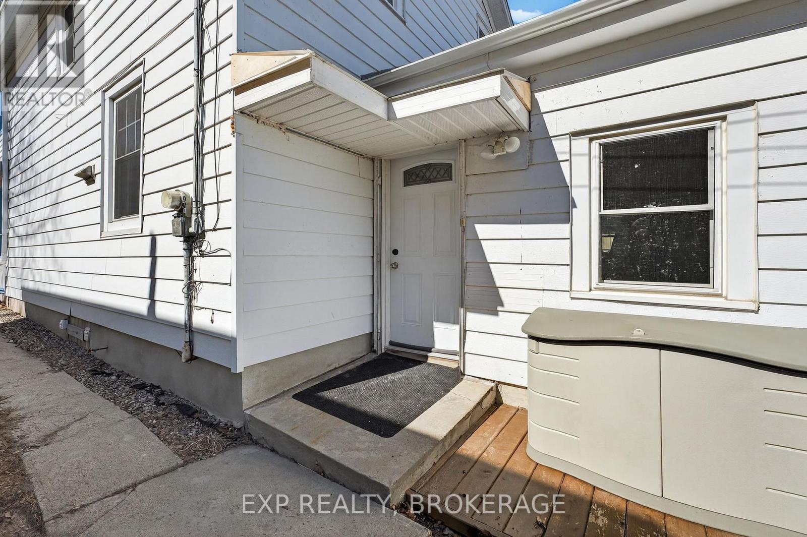 45 Main Street, Gananoque, Ontario  K7G 2L8 - Photo 25 - X12976436