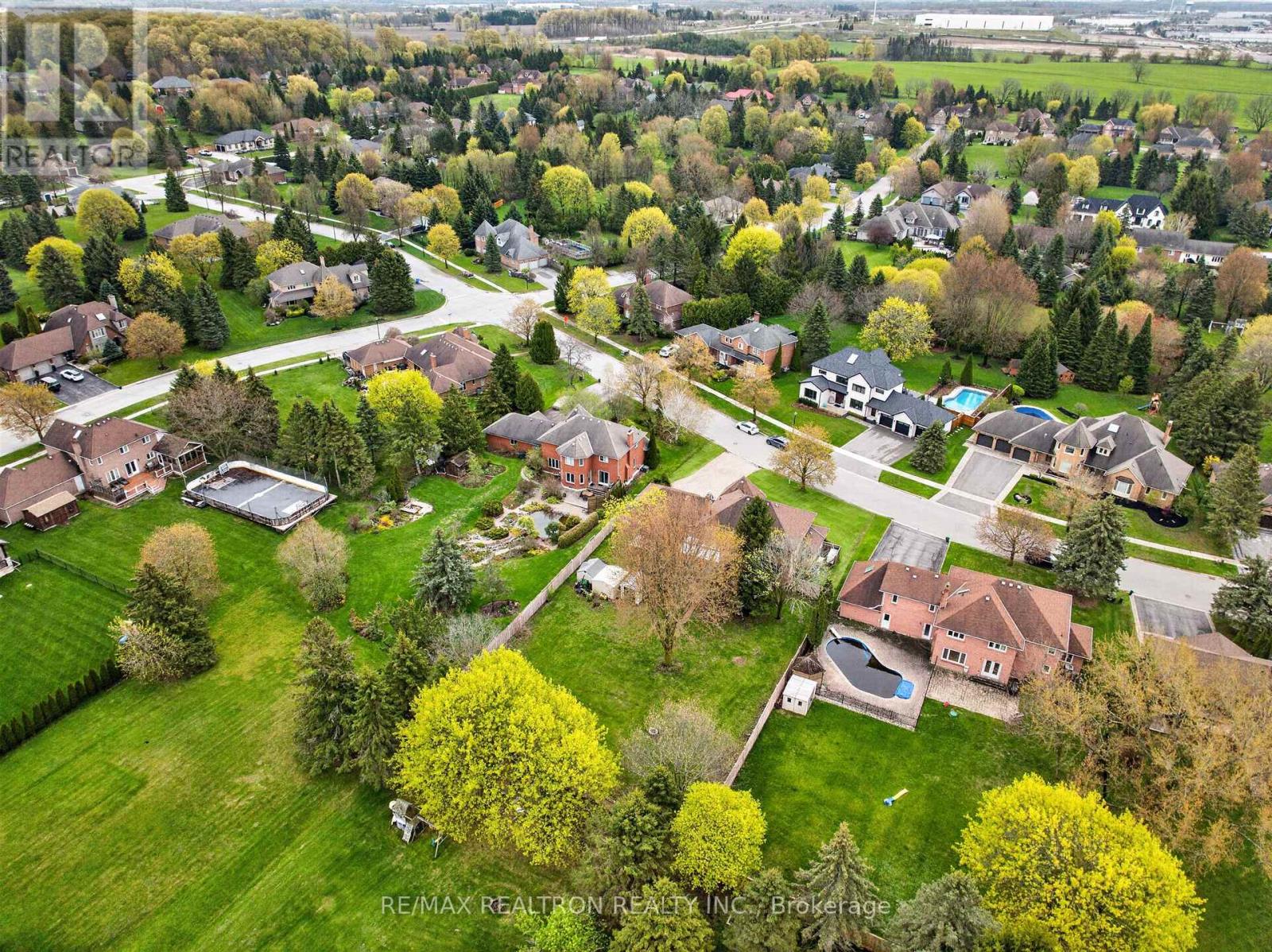60 Arthur Hall Drive, East Gwillimbury, Ontario  L0G 1V0 - Photo 44 - N12827396